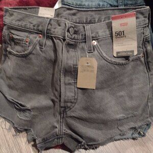 Levi 501 High rise jean shorts size 29 new with tags